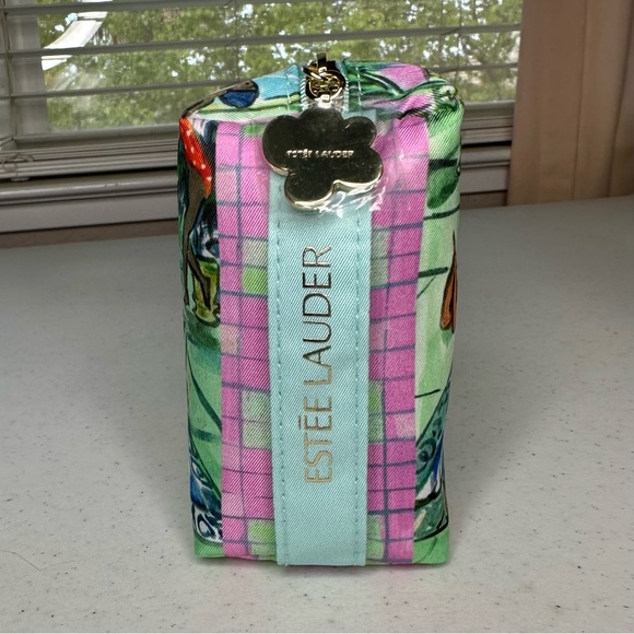 Estée Lauder Limited Edition Cosmetic/Travel Bag - Picture 7 of 10